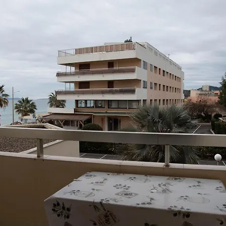 4 Personnes, Face A La Plage, Climatise, Parking - Fr-1-803-31 Le Lavandou